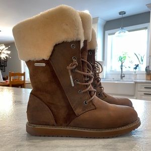 Emu Australia waterproof lace up boots